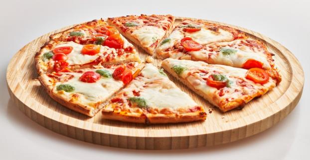 Massa de pizza rápida e prática de apenas 3 ingredientes SEM FERMENTO pronta em 5 minutinhos